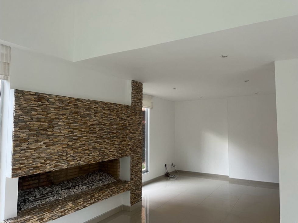ESPECTACULAR CASA PARA LA VENTA EN EXCLUSIVO CONDOMINIO DE CHÍA — foto 4