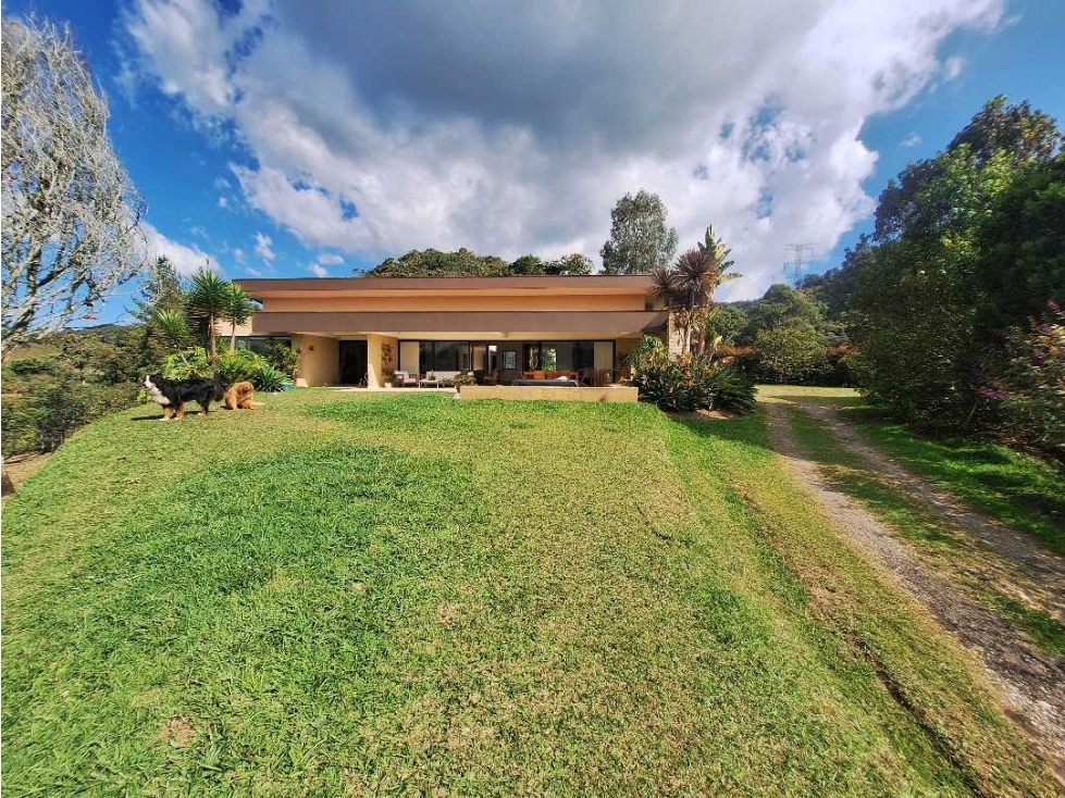 ESPECTACULAR CASA PARA LA VENTA EL RETIRO