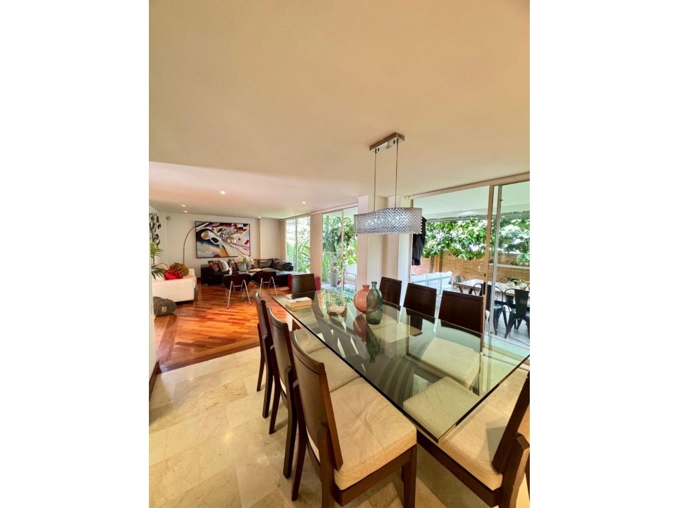 Espectacular casa para la venta en Envigado sector Los Benedictinos