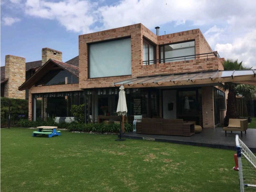 CASA EN VENTA SAN.JOSE DE BAVARIA MODERNA 4 HAB. — foto 2