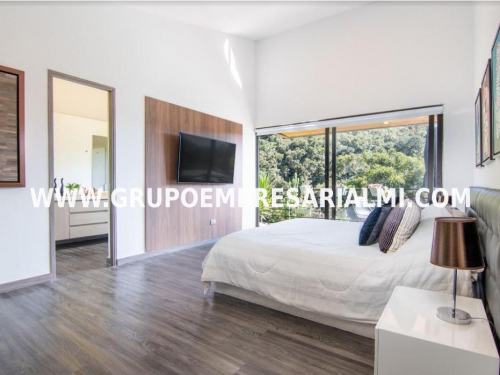 ESPECTACULAR CASA UNIFAMILIAR EN VENTA - SECTOR PALMAS COD: 30156 - 5