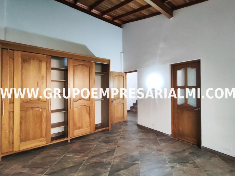 ESPECTACULAR CASA UNIFAMILIAR EN VENTA - SECTOR EL ESCOBERO COD: 31516 — foto 4