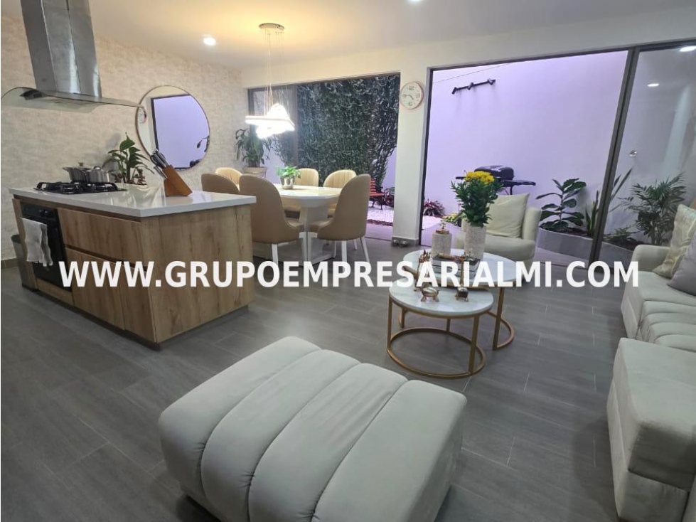 ESPECTACULAR CASA UNIFAMILIAR EN VENTA - SECTOR LA CEJA COD: 33990