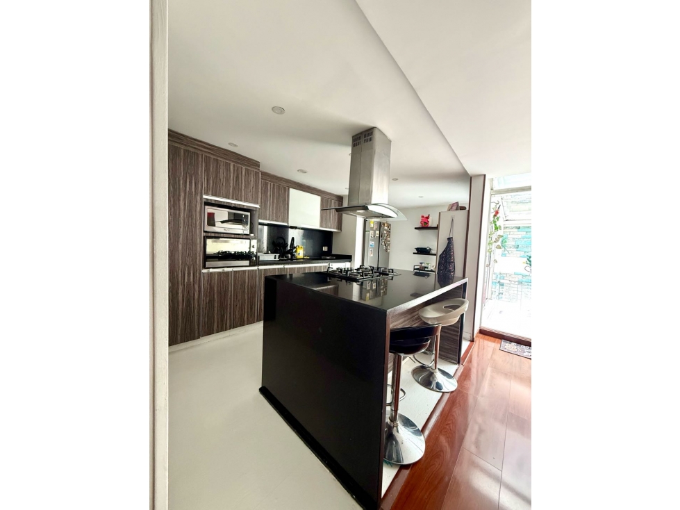Espectacular casa Venta Remodelada Chia, 2 Niveles,133 m2 mejor Sector