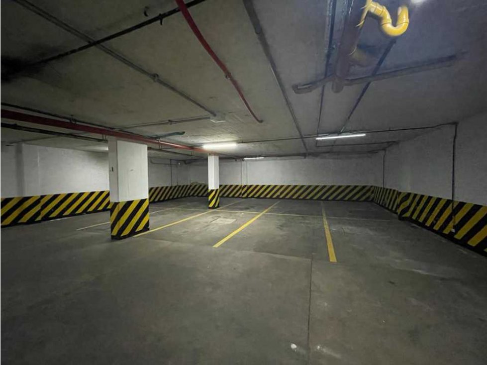 SE VENDE EDIFICIO EN SECTOR DE RETIRO — foto 2