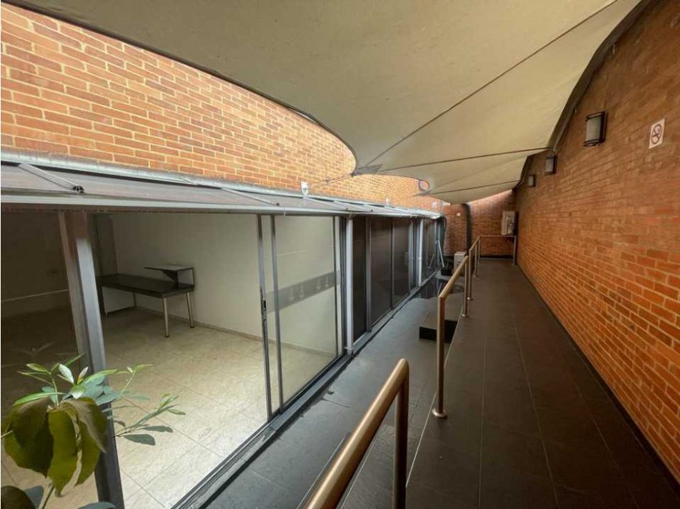 SE VENDE EDIFICIO EN SECTOR DE RETIRO — foto 3