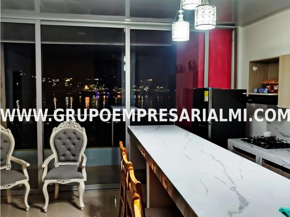 ESPECTACULAR EDIFICIO EN VENTA - SECTOR GUATAPE COD: 33691 - 2