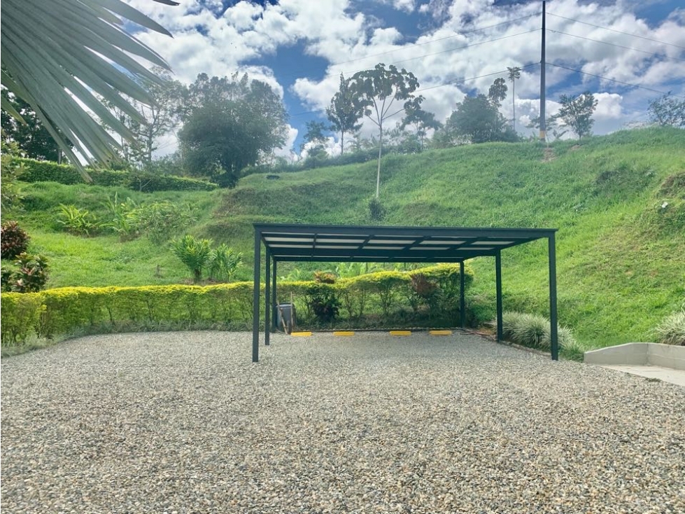 Venta de Finca Moderna a 1 hora y cuarto de Medellín - 6