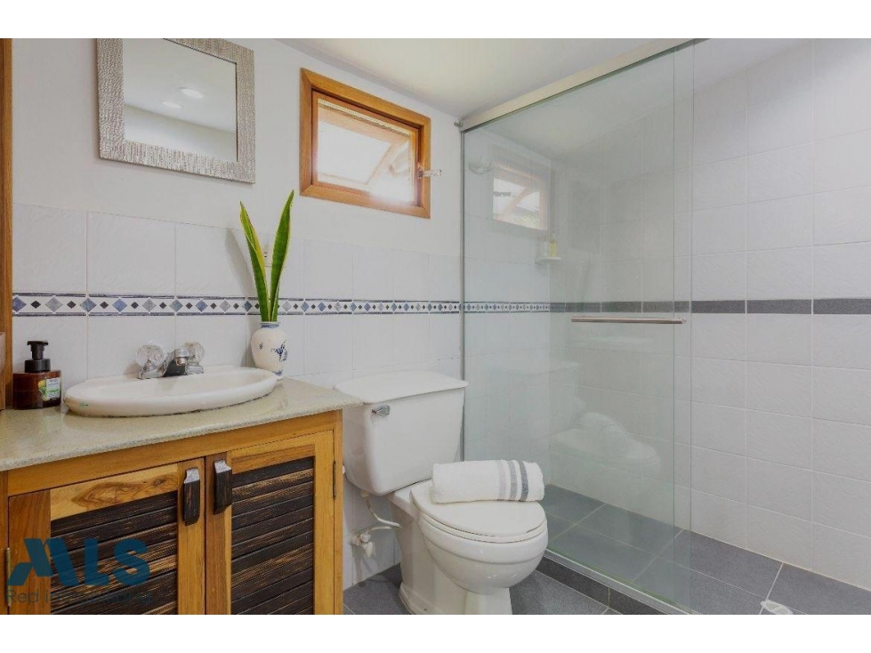 Espectacular finca con amplia zona verde(MLS#248652) - 2