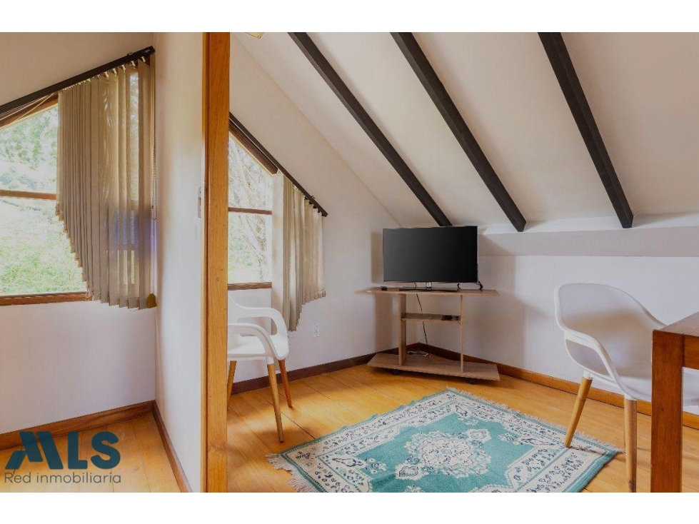 Espectacular finca con amplia zona verde(MLS#248652) - 5