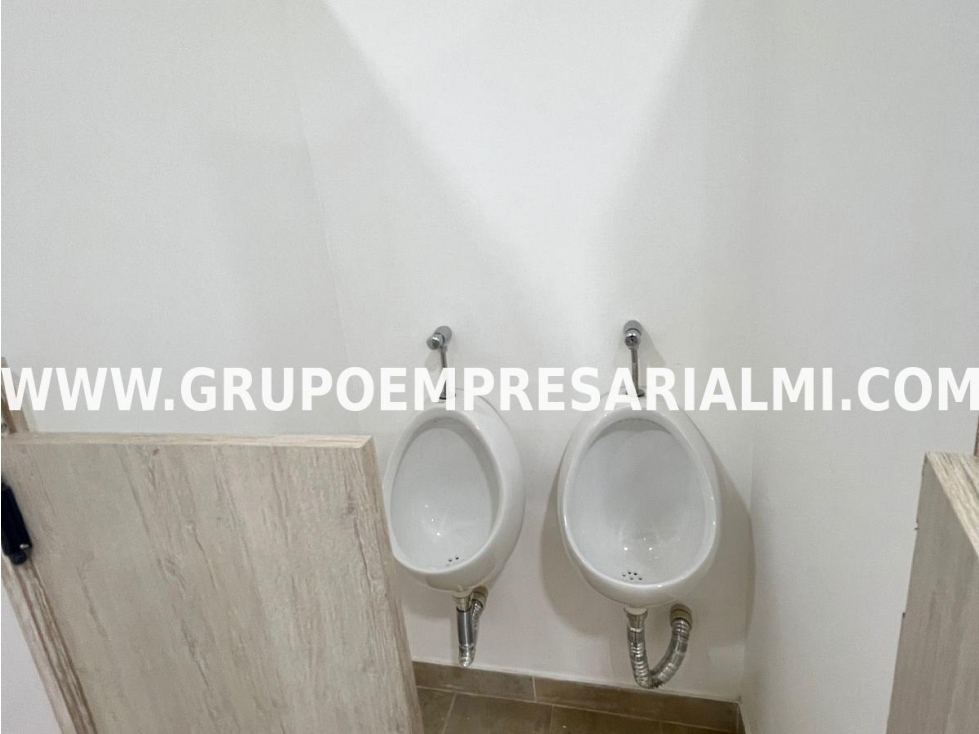 ESPECTACULAR LOCAL EN ARRIENDO - SECTOR ASTURIAS COD: 30544 - 5