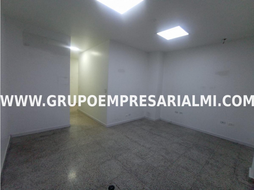 ESPECTACULAR LOCAL EN ARRIENDO EN ENVIGADO - SECTORS MESA COD: 30701 - 4