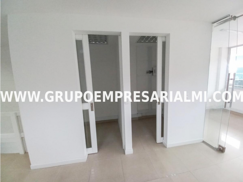 ESPECTACULAR LOCAL EN ARRIENDO - SECTOR DE SAN NICOLÁS COD: 31185 - 6