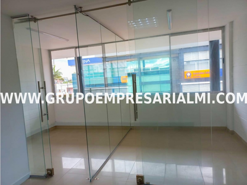 ESPECTACULAR LOCAL EN ARRIENDO - SECTOR DE SAN NICOLÁS COD: 31185 - 2