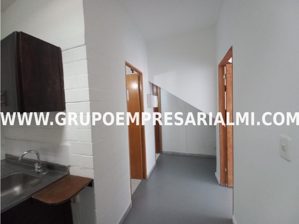 ESPECTACULAR LOCAL EN ARRIENDO - SECTOR DE SAN NICOLÁS COD: 31185 - 4