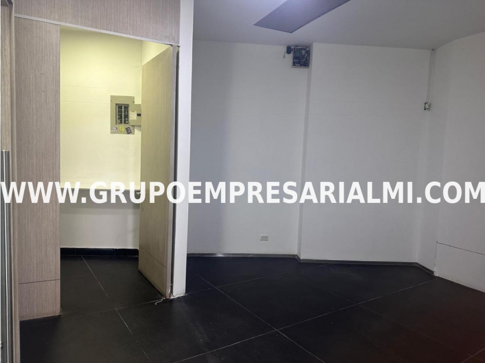 ESPECTACULAR LOCAL EN ARRIENDO - SECTOR CASTROPOL COD: 31405 — foto 3