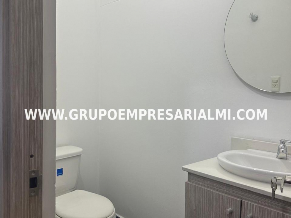 ESPECTACULAR LOCAL EN ARRIENDO - SECTOR CASTROPOL COD: 31405 — foto 5