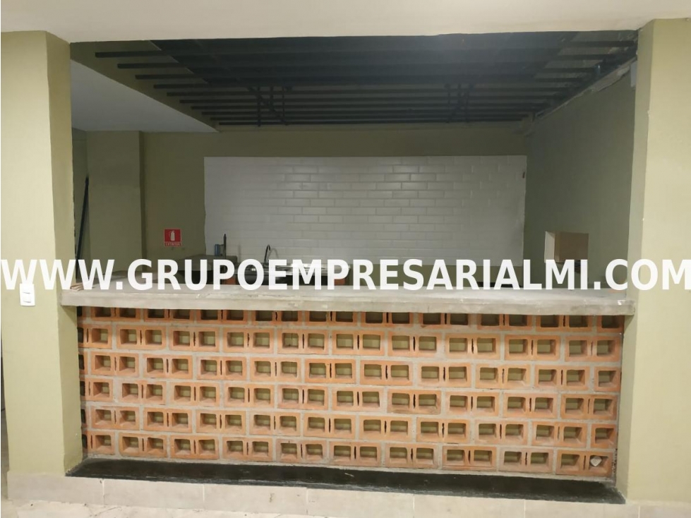 ESPECTACULAR LOCAL EN ARRIENDO - SECTOR LAURELES COD: 31474 — foto 2