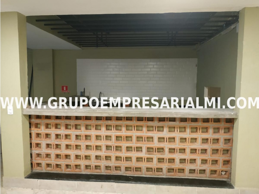ESPECTACULAR LOCAL EN ARRIENDO - SECTOR LAURELES COD: 31474 — foto 3