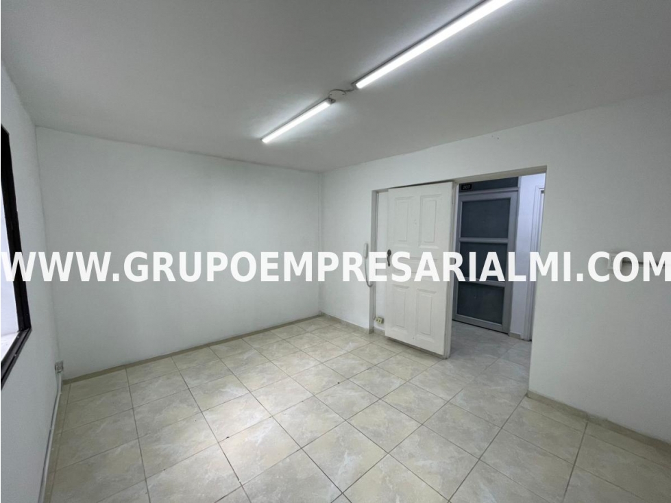 ESPECTACULAR OFICINA EN ARRIENDO - SECTOR SURAMERICANA COD: 32156 — foto 4