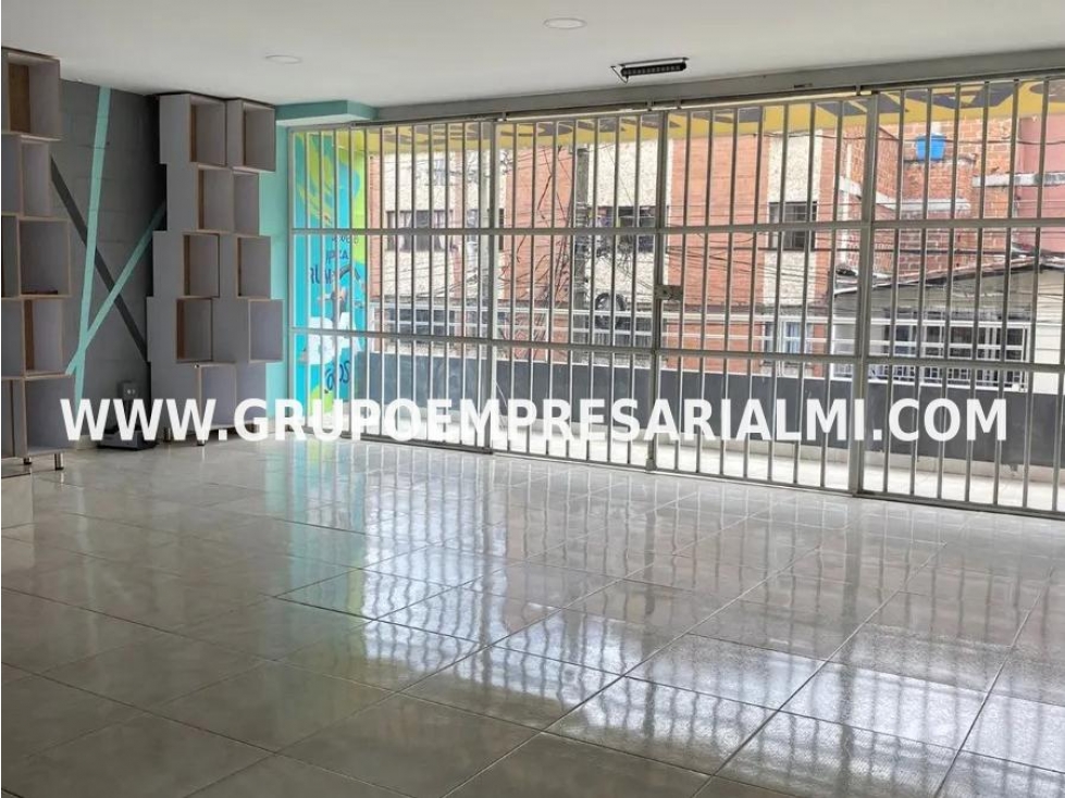 ESPECTACULAR LOCAL EN VENTA - SECTOR SANTA LUCIA COD: 33474