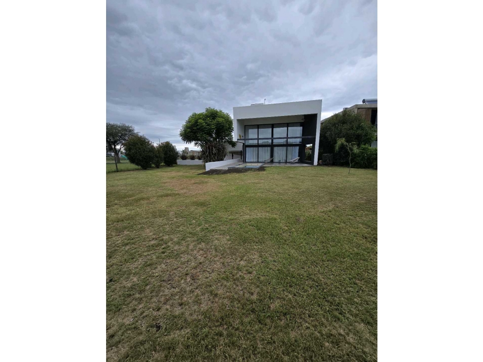 ESPECTACULAR LOFT EN VALLE DEL GOLF! PILETA! - 5