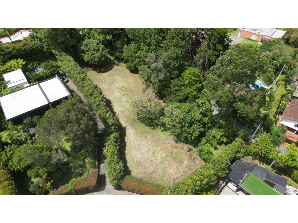 ESPECTACULAR LOTE CON VISTA A MEDELLÍN EN ENVIGADO PARTE BAJA