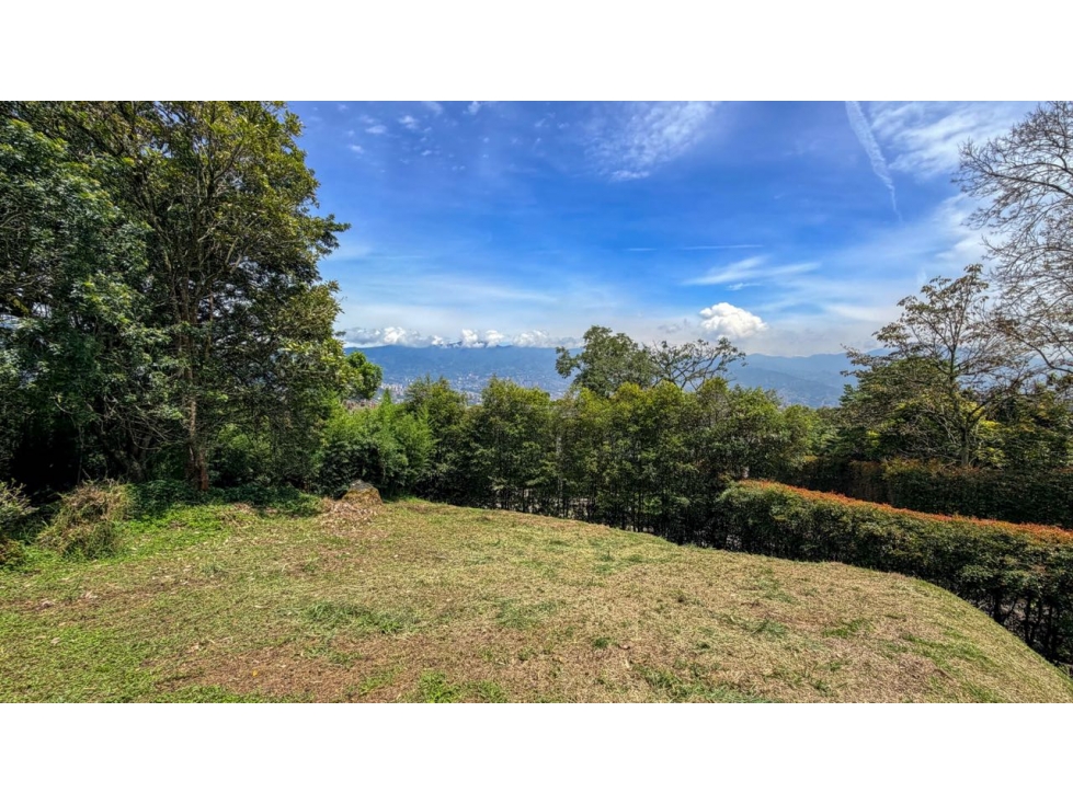 ESPECTACULAR LOTE CON VISTA A MEDELLÍN EN ENVIGADO PARTE BAJA — foto 6