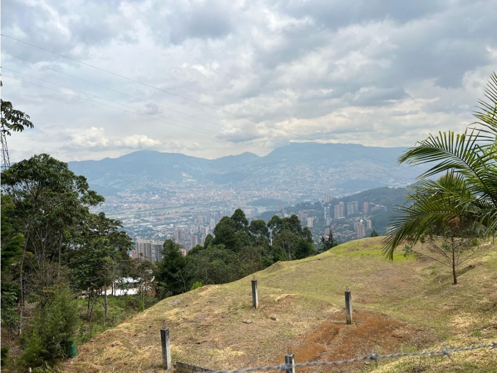 ESPECTACULAR LOTE EN LAS PALMAS EL POBLADO VISTA A LA CIUDAD 13.317m2