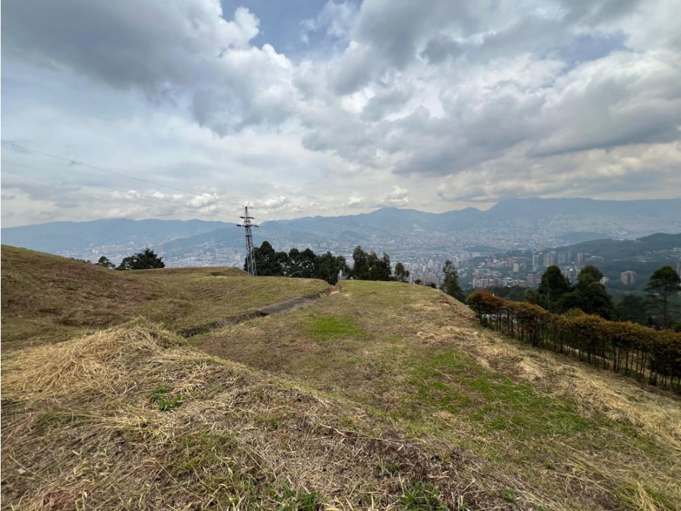 ESPECTACULAR LOTE EN LAS PALMAS EL POBLADO VISTA A LA CIUDAD 13.317m2 — foto 6
