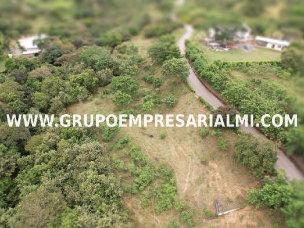 ESPECTACULAR LOTE EN VENTA - SECTOR SANTAFÉ DE ANTIOQUIA COD: 30601 - 1