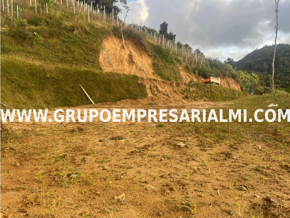 ESPECTACULAR LOTE EN VENTA - SECTOR GUATAPÉ COD: 30633 - 2