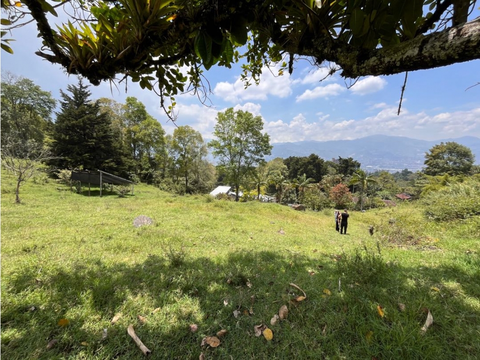 LOTE EN VENTA EN MEDELLÍN SECTOR LOS BALSOS INDEPENDIENTE CON VISTA