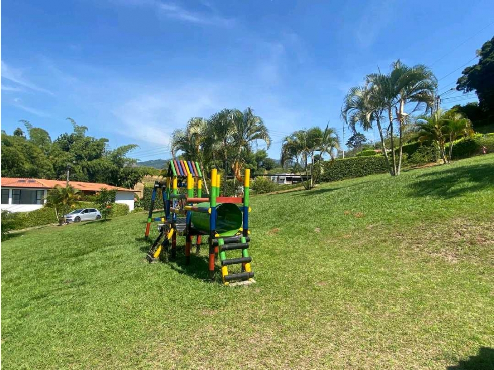 ESPECTACULAR LOTE UBICADO EN CONDOMINIO CAMPESTRE - 2