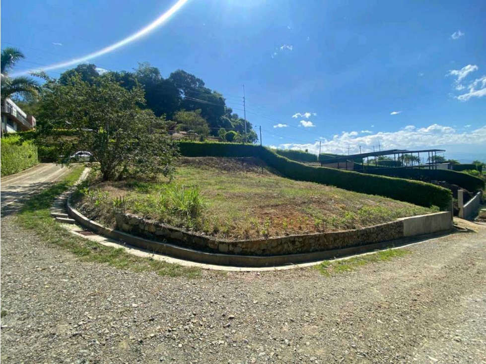 ESPECTACULAR LOTE UBICADO EN CONDOMINIO CAMPESTRE - 4