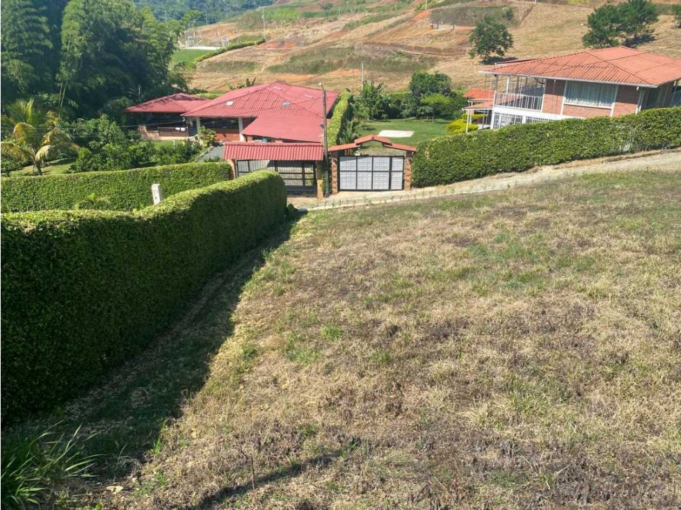 ESPECTACULAR LOTE UBICADO EN CONDOMINIO CAMPESTRE - 6