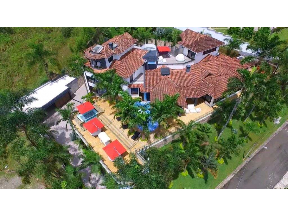 Espectacular Mansión venta Palmas parte baja