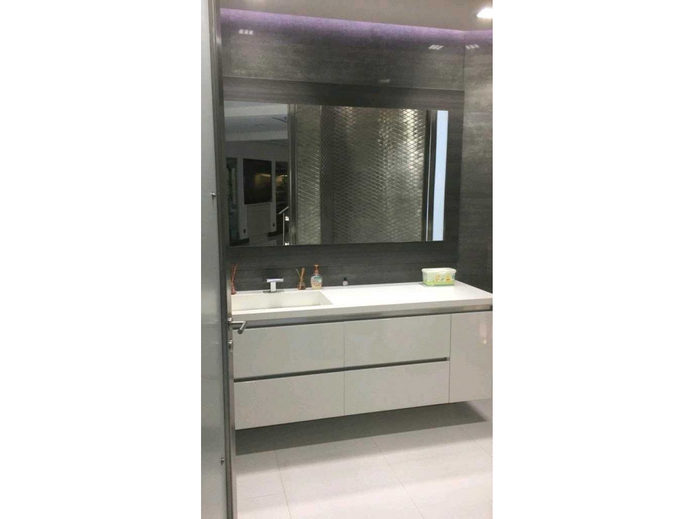 Espectacular Mansión venta Palmas parte baja — foto 2