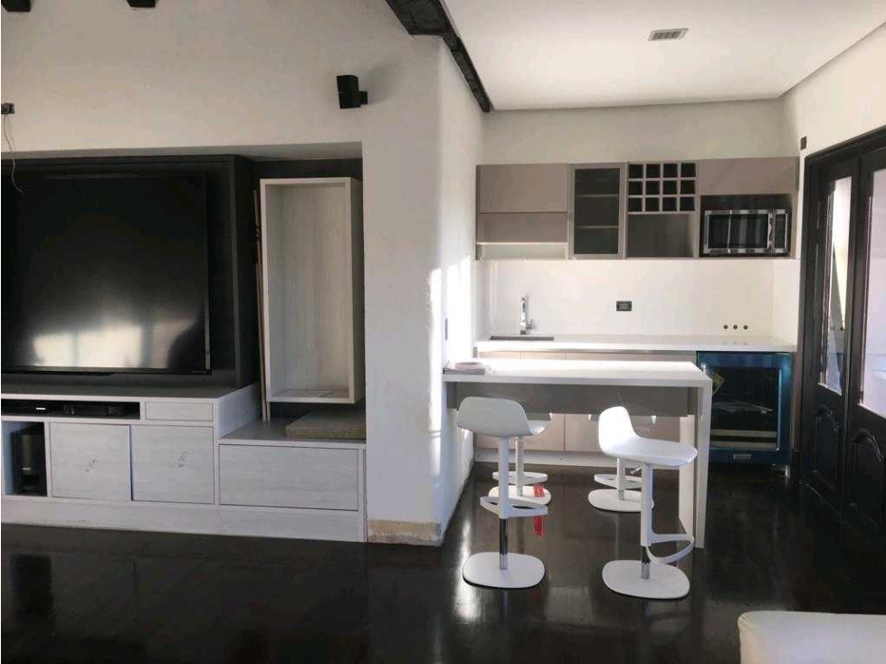 Espectacular Mansión venta Palmas parte baja — foto 3