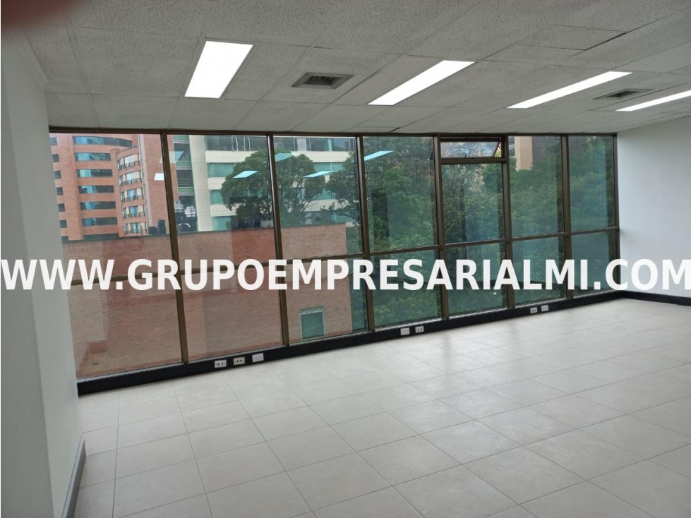 ESPECTACULAR OFICINA EN ARRIENDO - SECTOR MILLA DE ORO COD: 30393