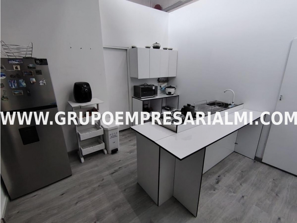 ESPECTACULAR OFICINA EN ARRIENDO - SECTOR LOS ALCÁZARES COD: 32766 - 3