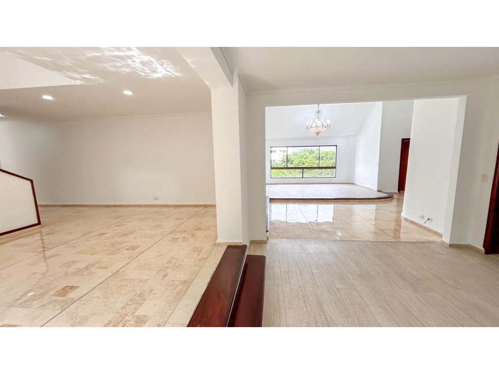 ESPECTACULAR PENT HOUSE PARA REMODELAR EN EL CAMPESTRE/ EL POBLADO — foto 2