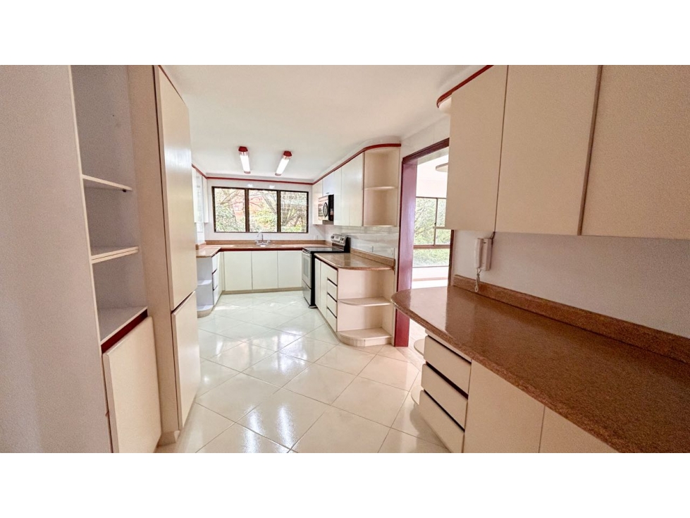 ESPECTACULAR PENT HOUSE PARA REMODELAR EN EL CAMPESTRE/ EL POBLADO — foto 3
