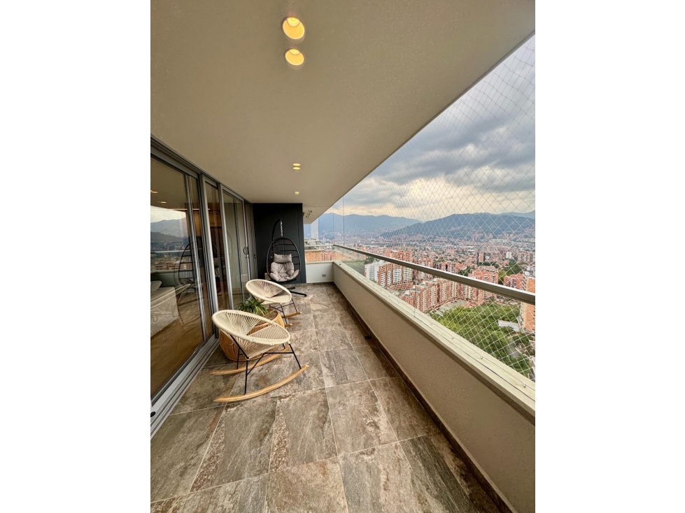 Espectacular penthouse en envigado Loma los mesa