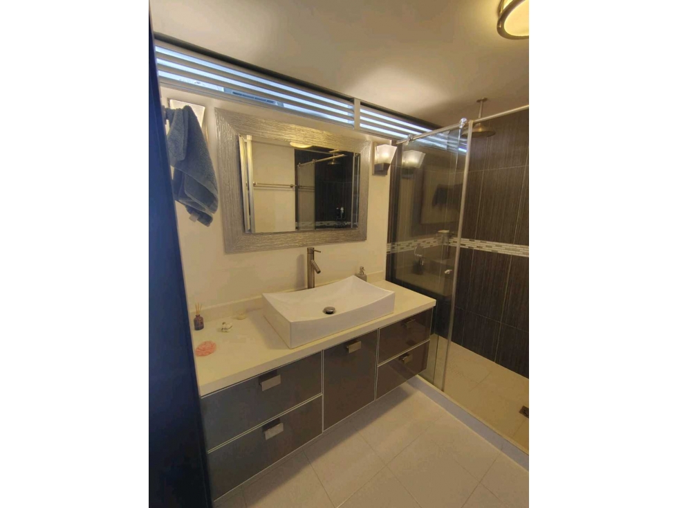 Espectacular y amplio apartamento en Av. 30 de Agosto, Pereira. — foto 6