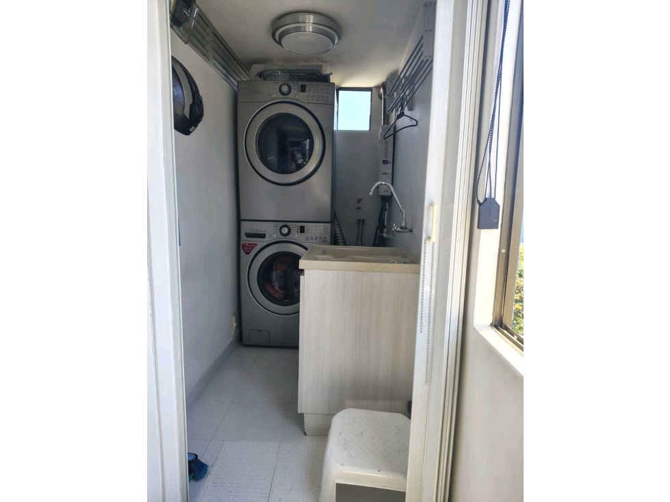 Espectacular y amplio apartamento en Av. 30 de Agosto, Pereira. — foto 5