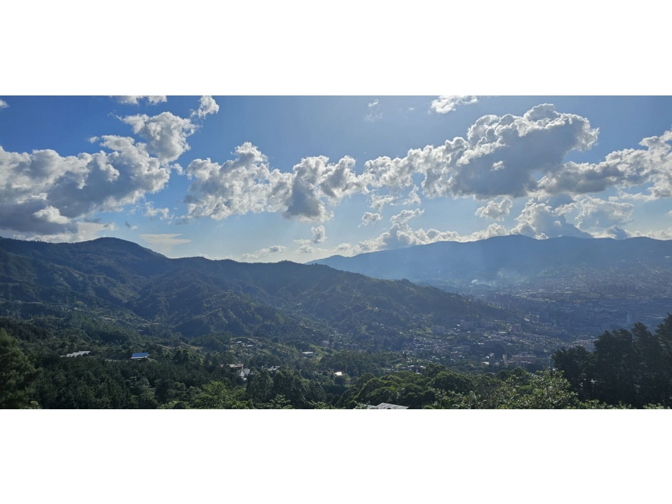 ESPECTÁCULAR LOTE EN EL ALTO DE PALMAS CON VISTA A LA CIUDAD — foto 6