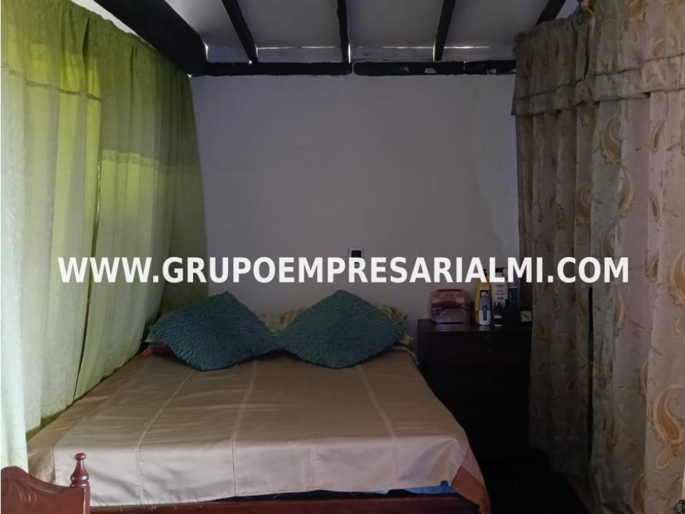 ESPLENDIDA CASA EN VENTA - SECTOR SAN FELIZ COD: 32487 — foto 4