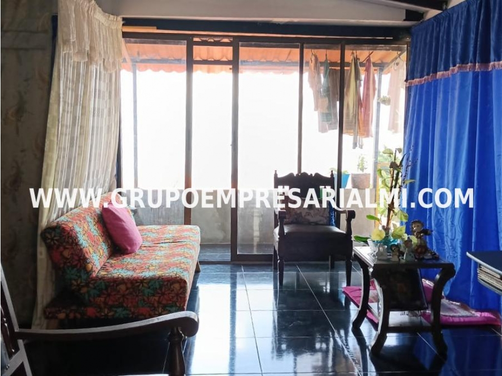 ESPLENDIDA CASA EN VENTA - SECTOR SAN FELIZ COD: 32487