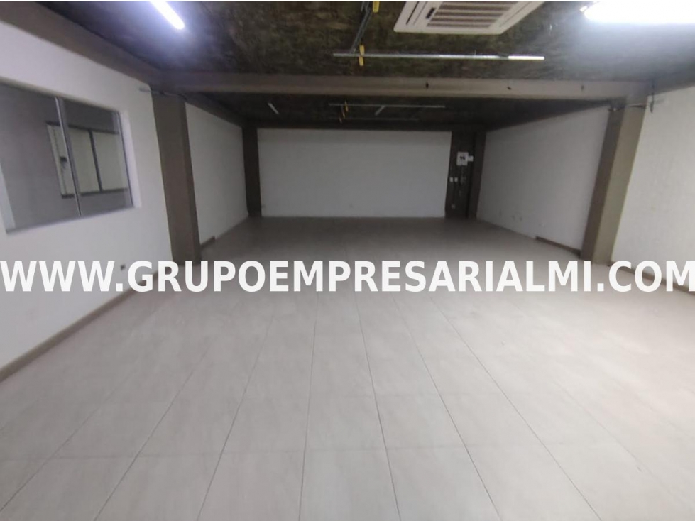 ESPLENDIDA OFICINA EN ARRIENDO - SECTOR SIMÓN BOLÍVAR COD: 33851 - 1